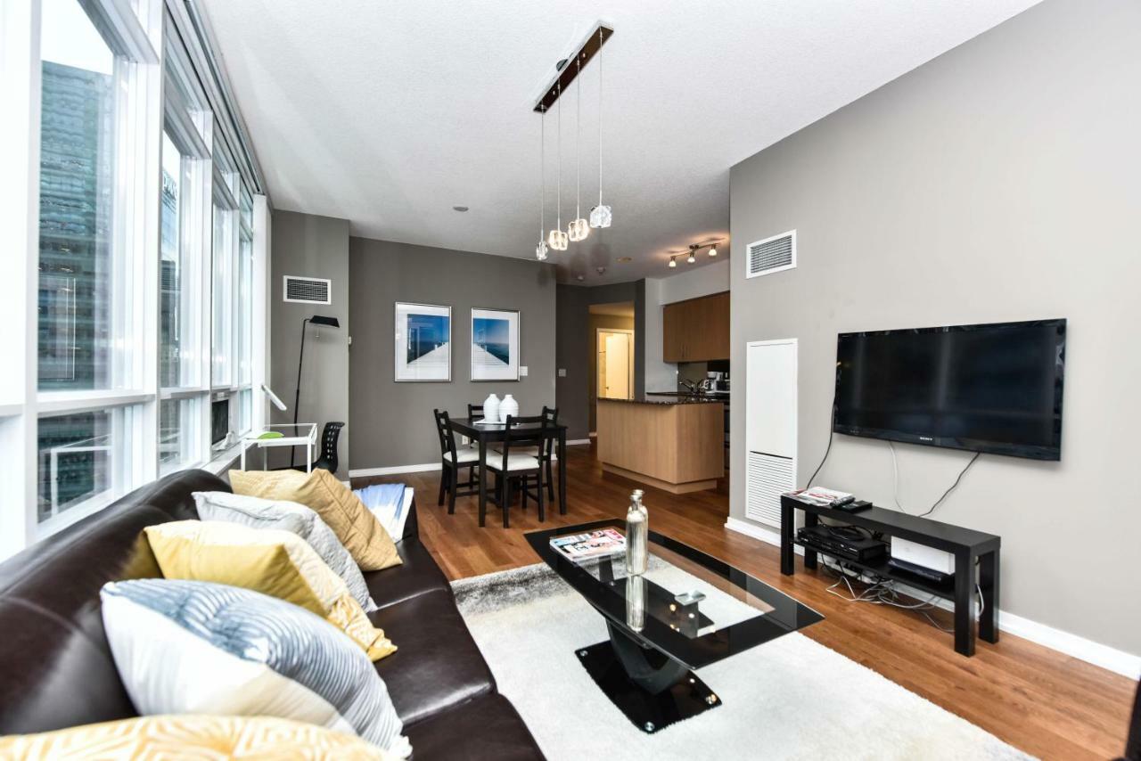 Sarkar Suites - Maple Leaf Square Торонто Екстер'єр фото