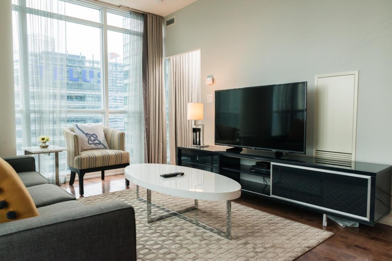 Sarkar Suites - Maple Leaf Square Торонто Екстер'єр фото