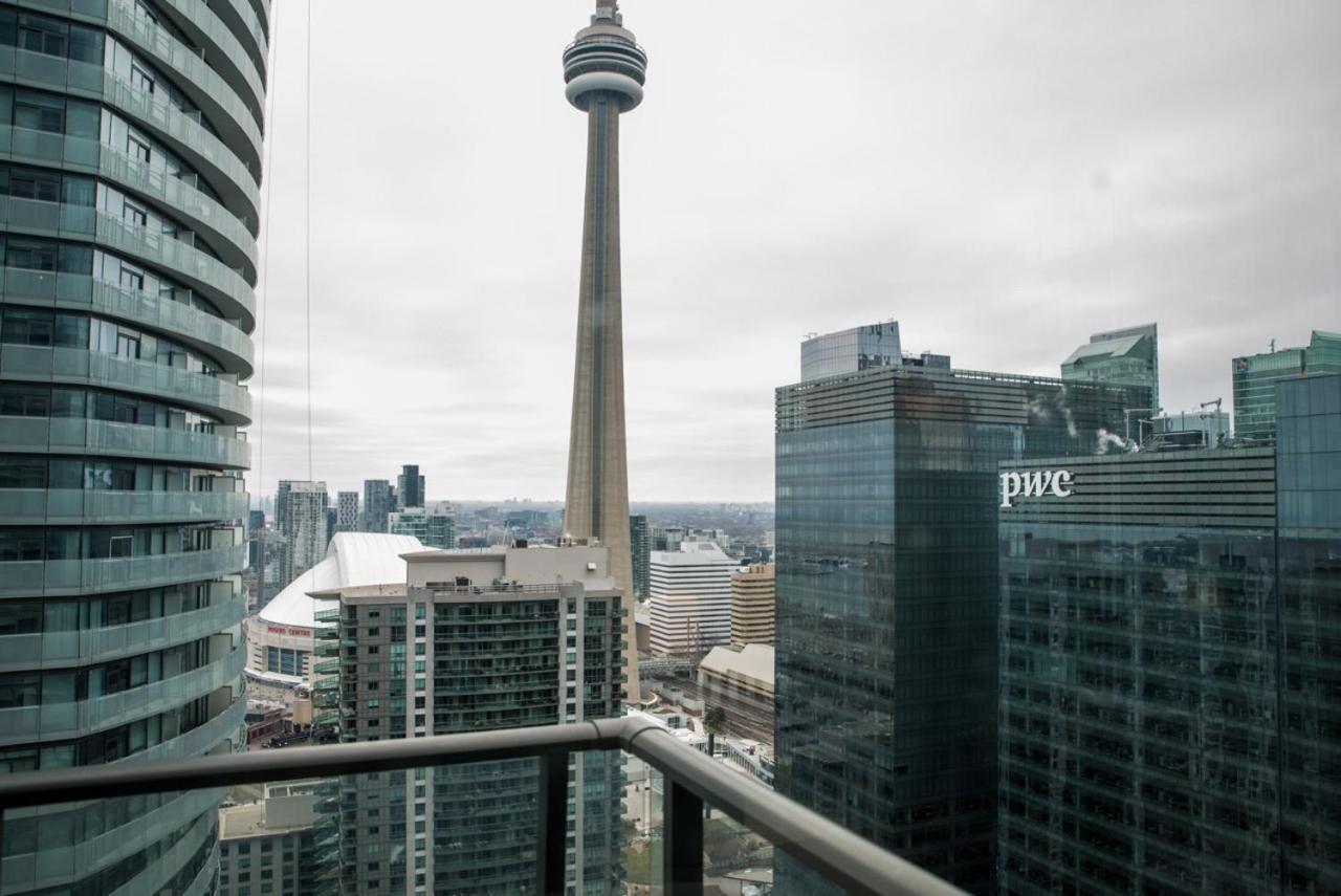 Sarkar Suites - Maple Leaf Square Торонто Екстер'єр фото