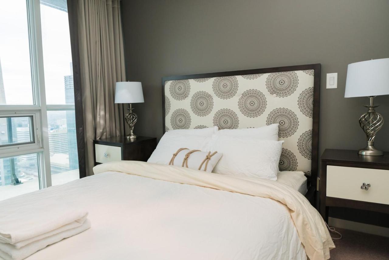 Sarkar Suites - Maple Leaf Square Торонто Екстер'єр фото