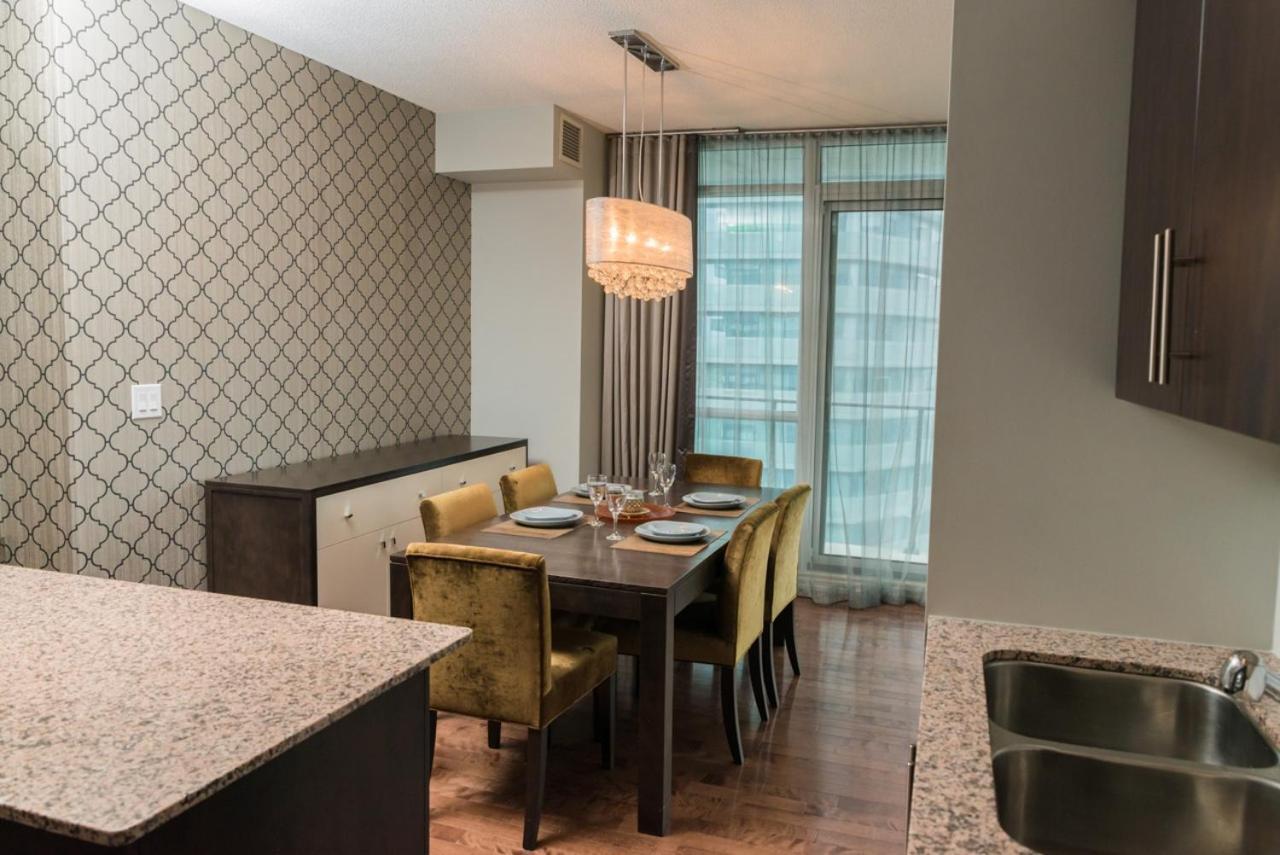 Sarkar Suites - Maple Leaf Square Торонто Екстер'єр фото