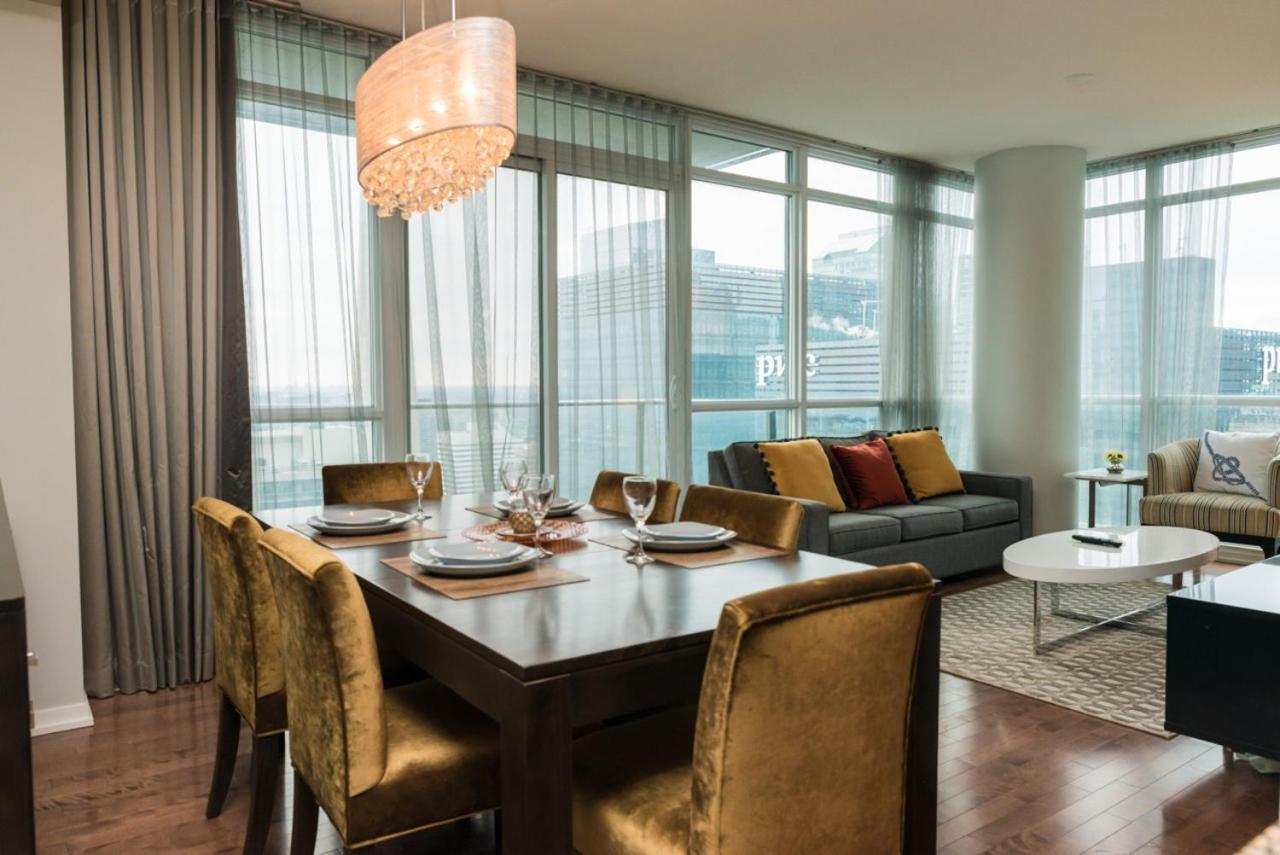 Sarkar Suites - Maple Leaf Square Торонто Екстер'єр фото